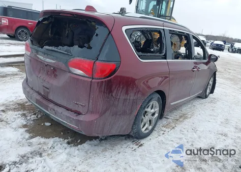 2018 Chrysler Pacifica Limited z USA, uszkodzony, nr VIN 2C4RC1GG1JR245923